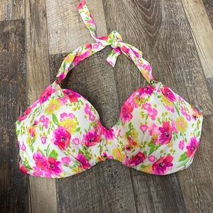 36D. Victoria Secret Swim Top.